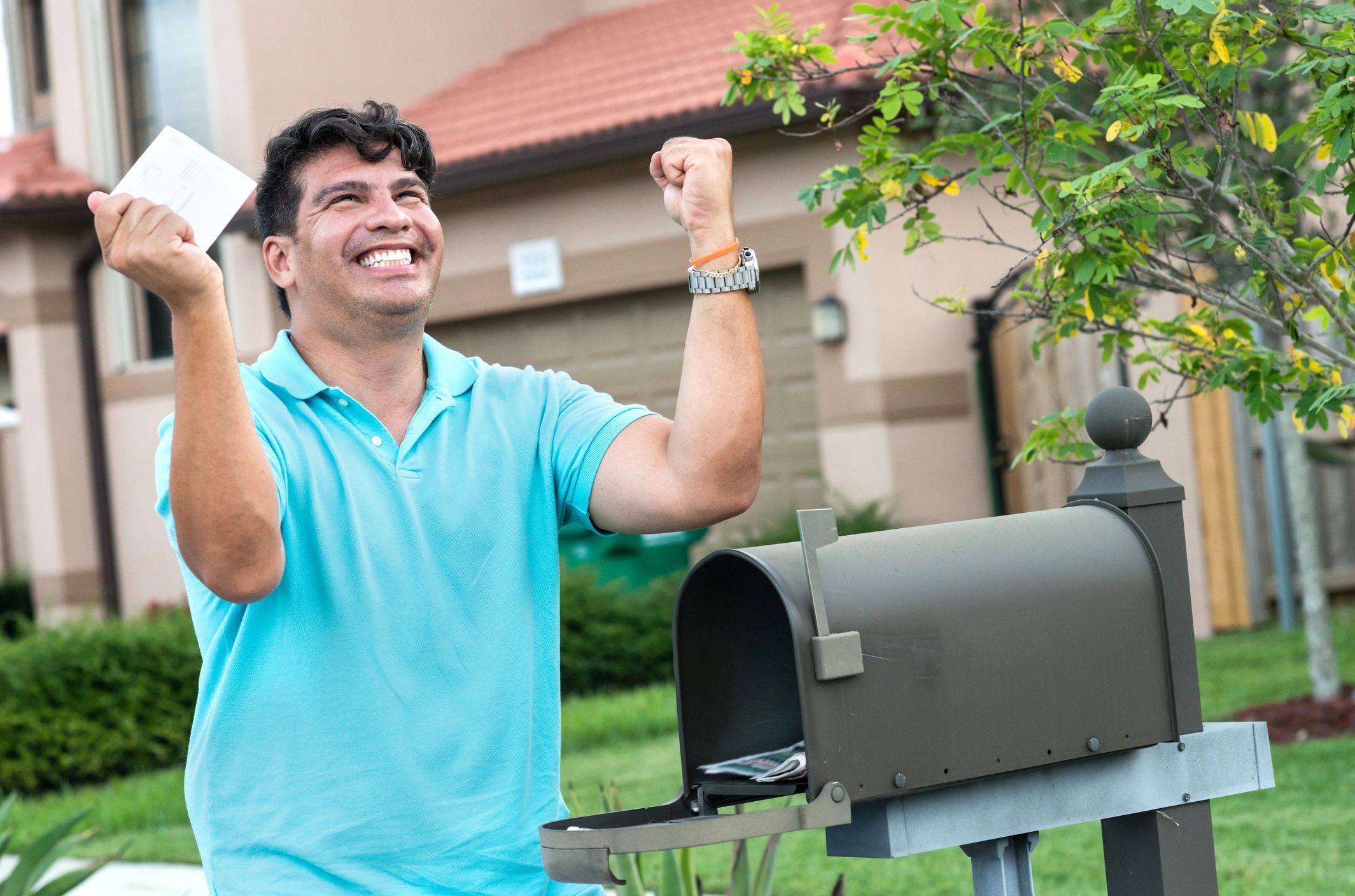 mailbox repair technician