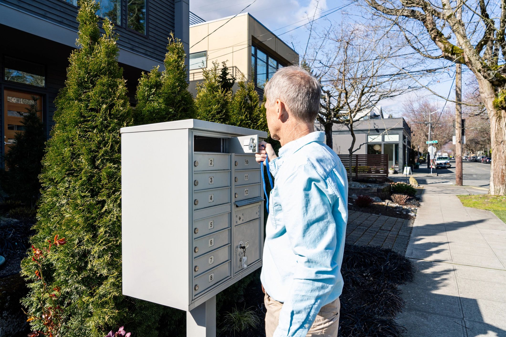 professional handyman mailbox installation outdoors