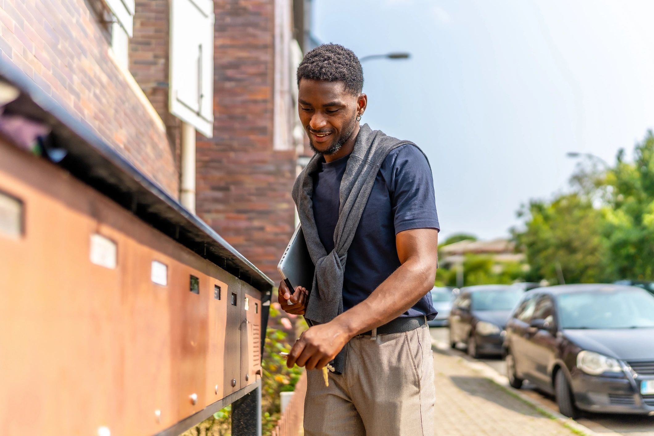 professional handyman mailbox installation outdoors